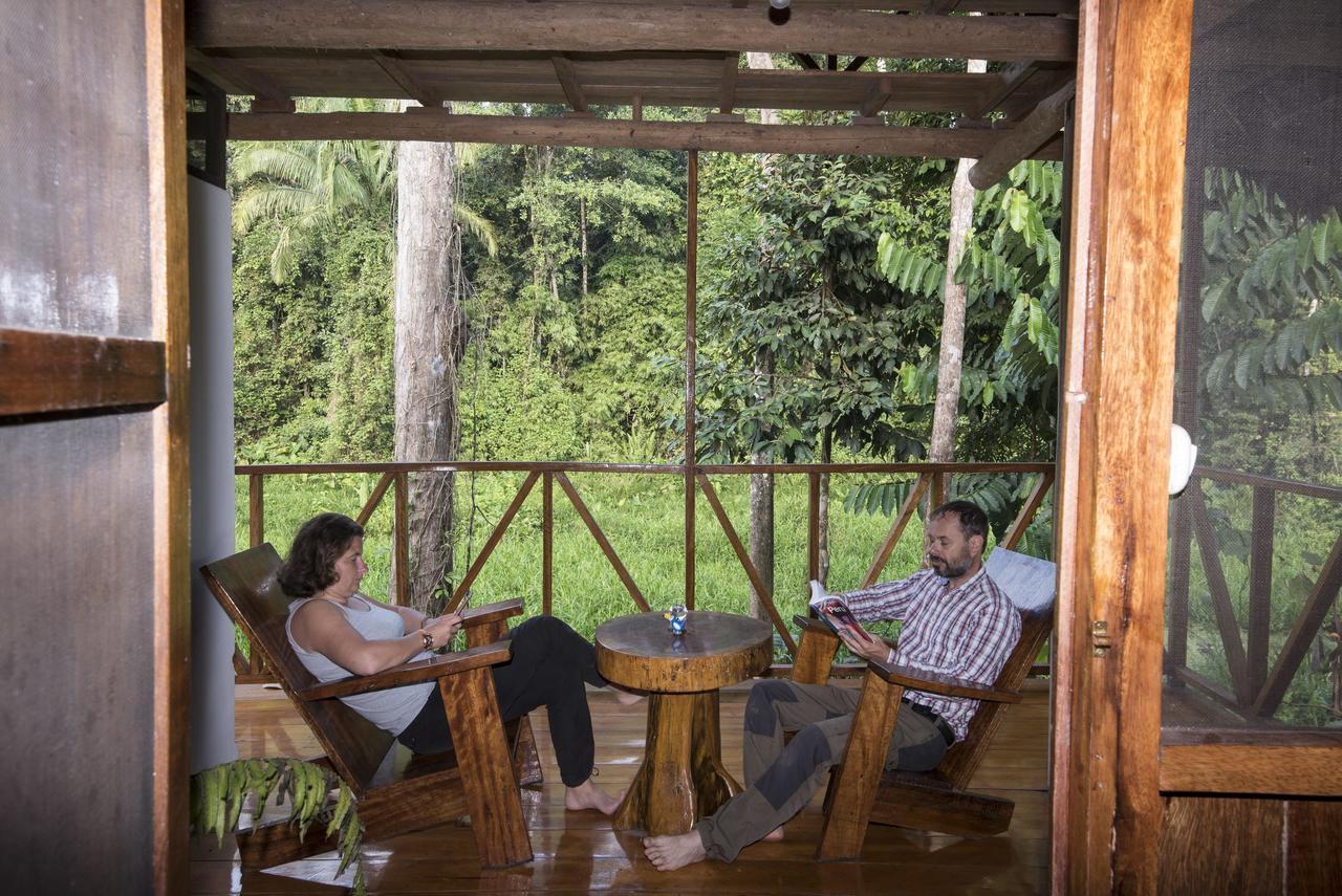 Tres Chimbadas Lake Lodge Tambopata Exterior photo